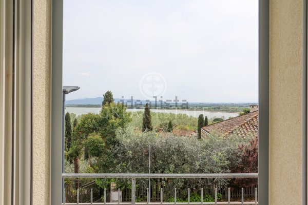 casa indipendente in vendita a Castiglione del Lago