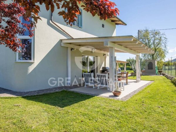 casa indipendente in vendita a Castiglione del Lago