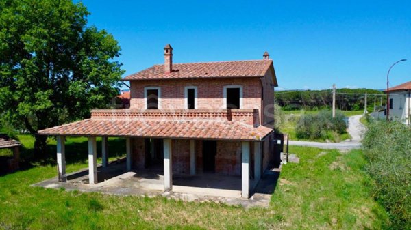 casa indipendente in vendita a Castiglione del Lago