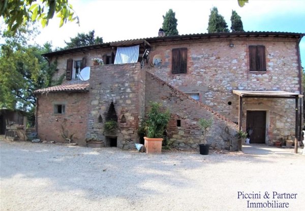 casa indipendente in vendita a Castiglione del Lago in zona Piana