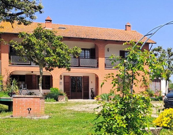 casa indipendente in vendita a Castiglione del Lago