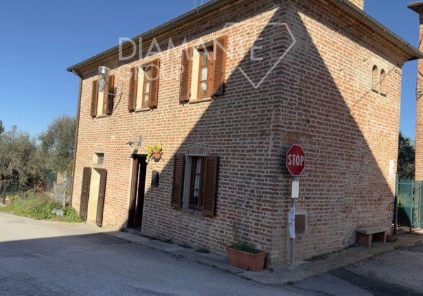 casa indipendente in vendita a Castiglione del Lago
