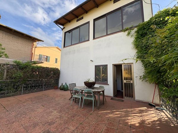 casa indipendente in vendita a Castiglione del Lago
