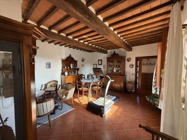casa indipendente in vendita a Castiglione del Lago in zona Villastrada