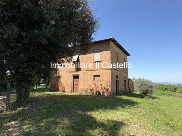 casa indipendente in vendita a Castiglione del Lago