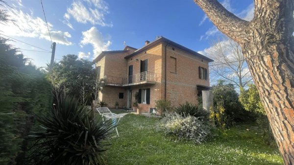 casa indipendente in vendita a Castiglione del Lago