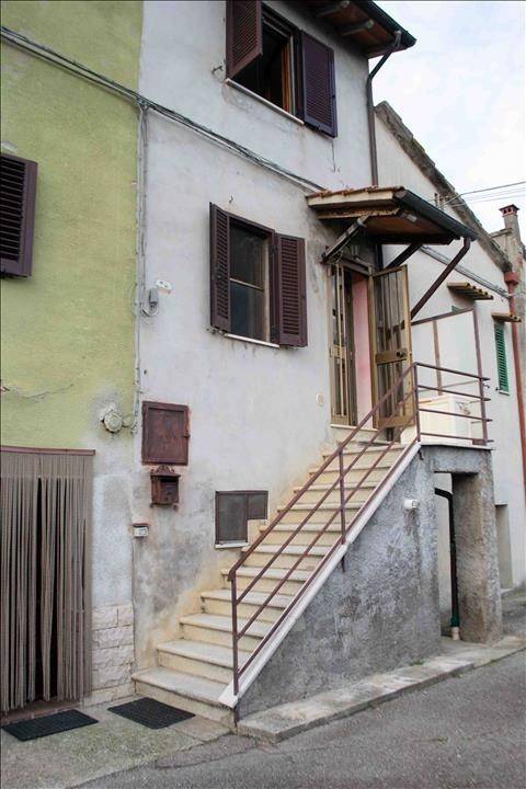 casa indipendente in vendita a Castiglione del Lago