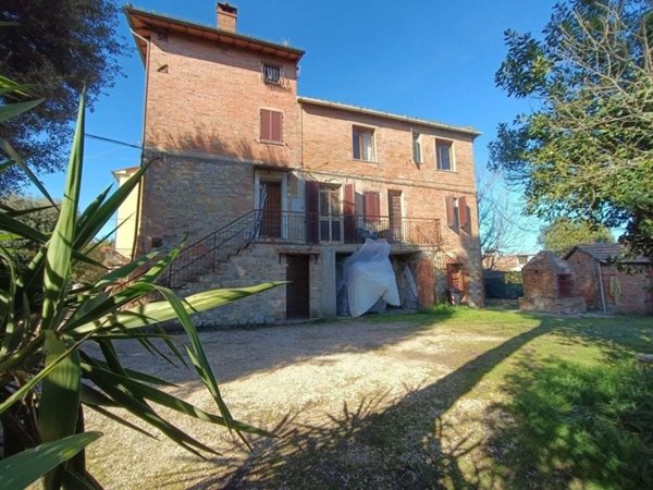 casa indipendente in vendita a Castiglione del Lago