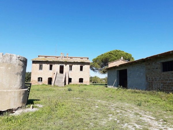azienda agricola in vendita a Castiglione del Lago in zona Piana