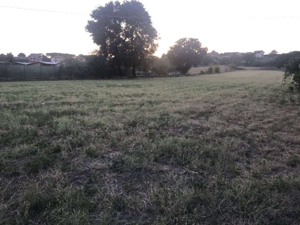 terreno edificabile in vendita a Castiglione del Lago