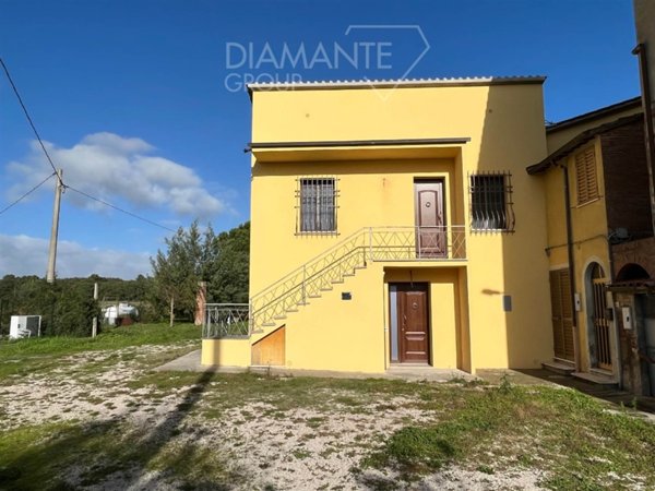 casa indipendente in vendita a Castiglione del Lago