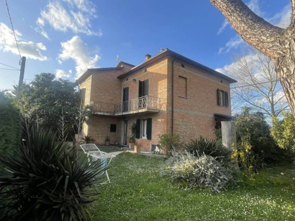 casa indipendente in vendita a Castiglione del Lago