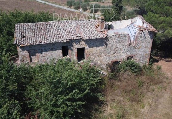 casa indipendente in vendita a Castiglione del Lago