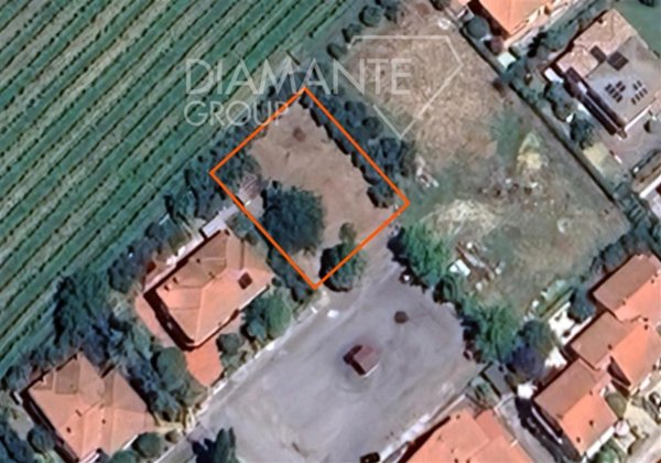 terreno edificabile in vendita a Castiglione del Lago