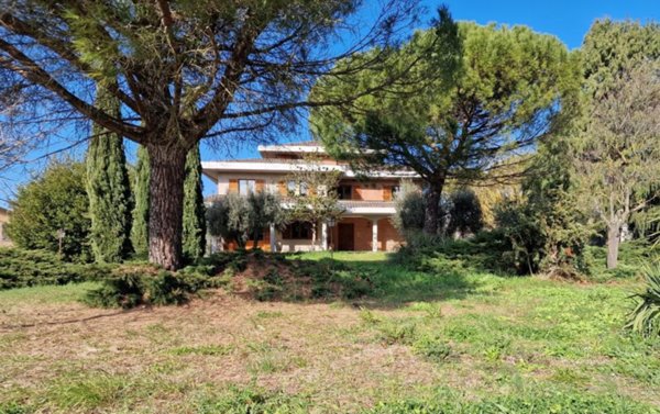 casa indipendente in vendita a Castiglione del Lago