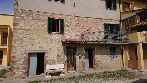 casa indipendente in vendita a Castiglione del Lago
