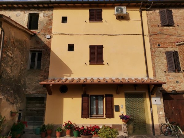 casa semindipendente in vendita a Castiglione del Lago