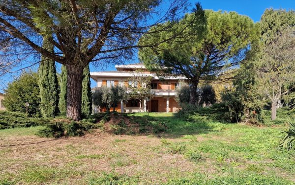 casa indipendente in vendita a Castiglione del Lago