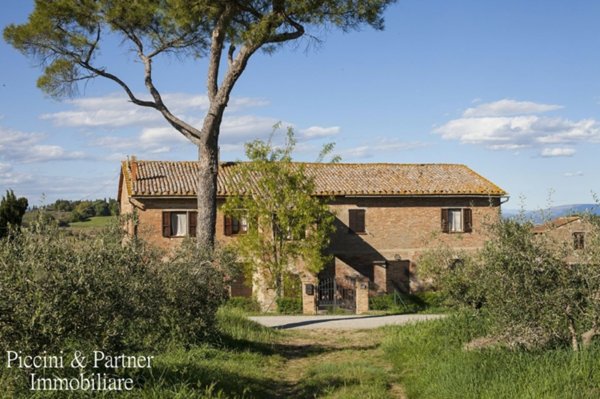 casa indipendente in vendita a Castiglione del Lago