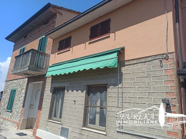 casa indipendente in vendita a Castiglione del Lago