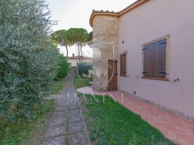 casa indipendente in vendita a Castiglione del Lago