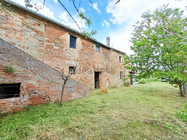 pentavano in vendita a Castiglione del Lago