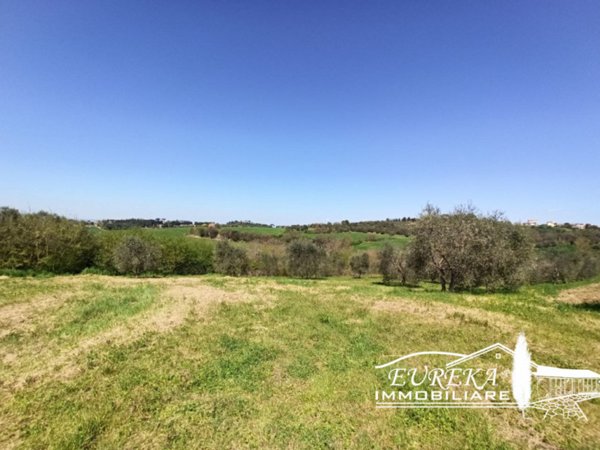 terreno in vendita a Castiglione del Lago