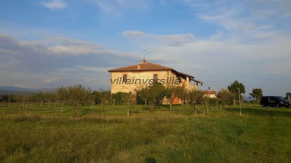 casa indipendente in vendita a Castiglione del Lago