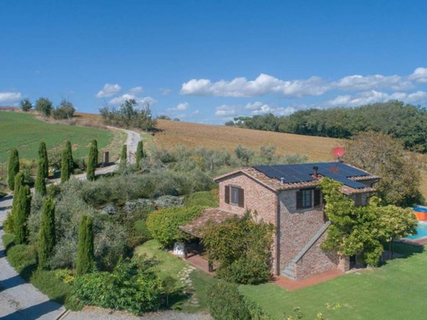 casa indipendente in vendita a Castiglione del Lago in zona Casamaggiore