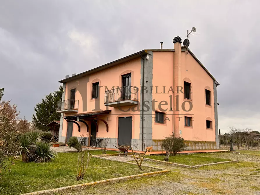 casa indipendente in vendita a Castiglione del Lago in zona Piana