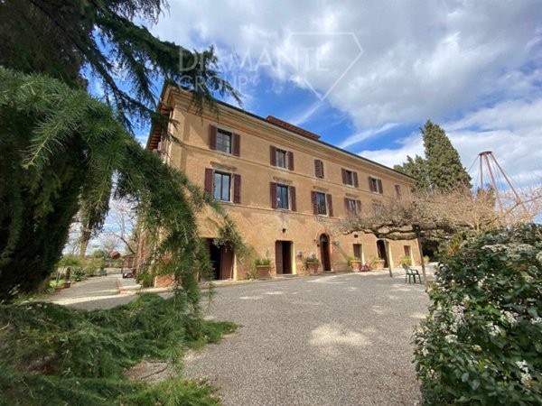 casa indipendente in vendita a Castiglione del Lago