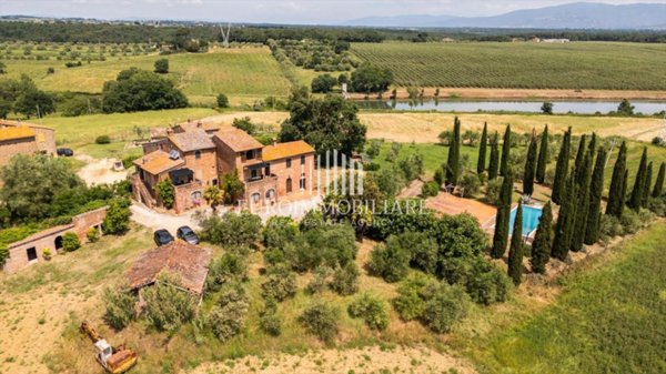 casa indipendente in vendita a Castiglione del Lago