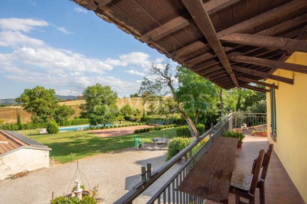 casa indipendente in vendita a Castiglione del Lago