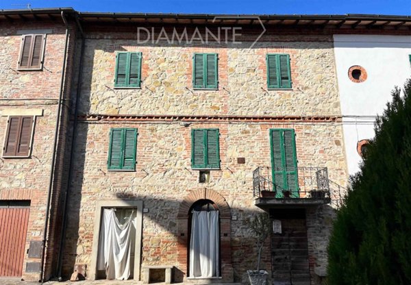 casa indipendente in vendita a Castiglione del Lago