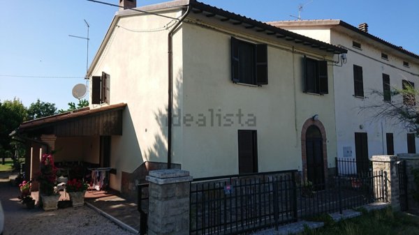casa indipendente in vendita a Castiglione del Lago in zona Panicarola