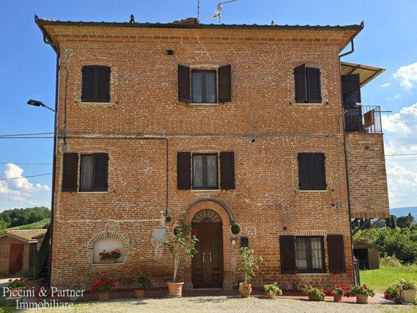 casa indipendente in vendita a Castiglione del Lago