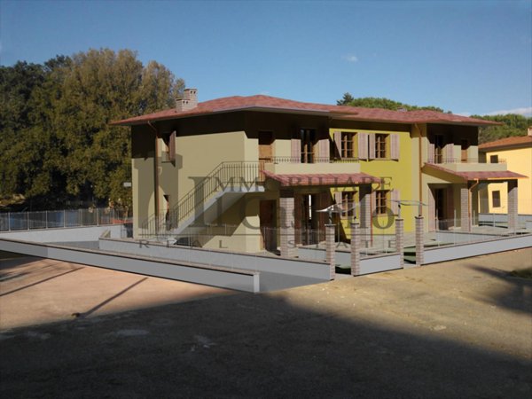 casa indipendente in vendita a Castiglione del Lago