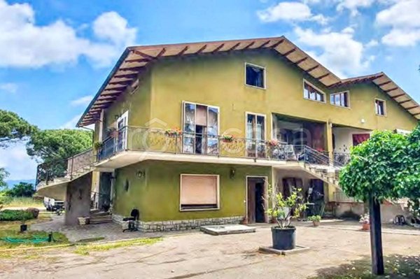 casa indipendente in vendita a Castiglione del Lago