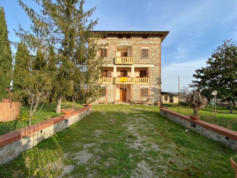 casa indipendente in vendita a Castiglione del Lago
