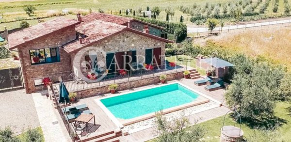 casa indipendente in vendita a Castiglione del Lago