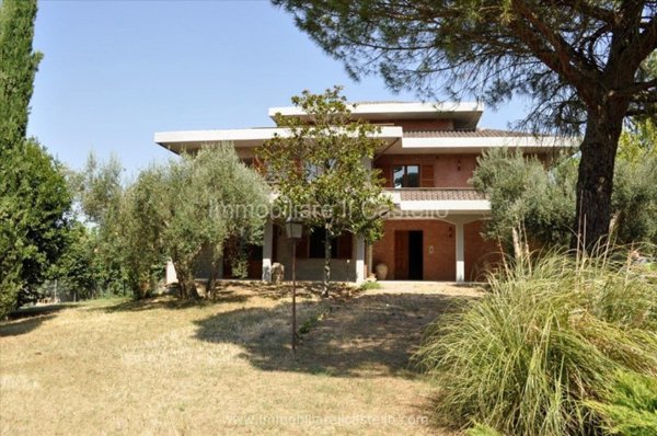 casa indipendente in vendita a Castiglione del Lago