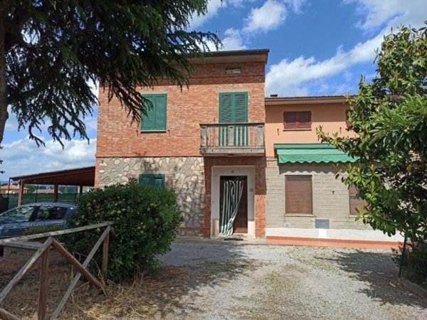 casa indipendente in vendita a Castiglione del Lago
