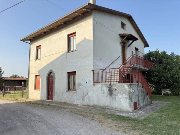 casa indipendente in vendita a Castiglione del Lago
