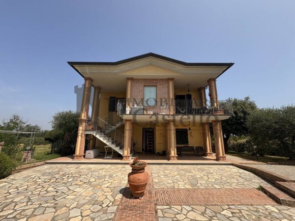 casa indipendente in vendita a Castiglione del Lago