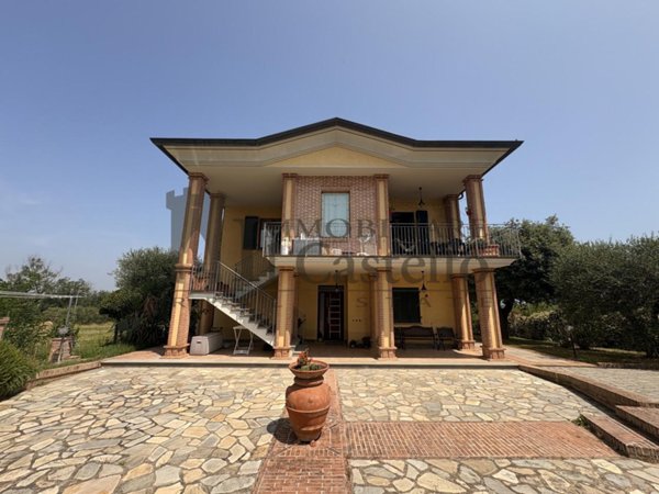 casa indipendente in vendita a Castiglione del Lago