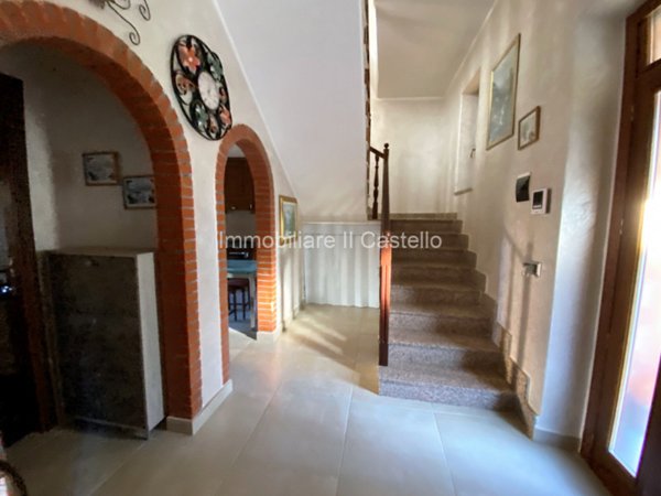 casa indipendente in vendita a Castiglione del Lago