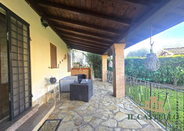 casa indipendente in vendita a Castiglione del Lago