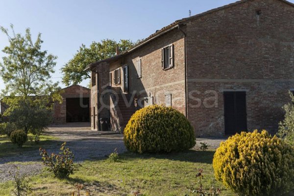 casa indipendente in vendita a Castiglione del Lago in zona Villastrada