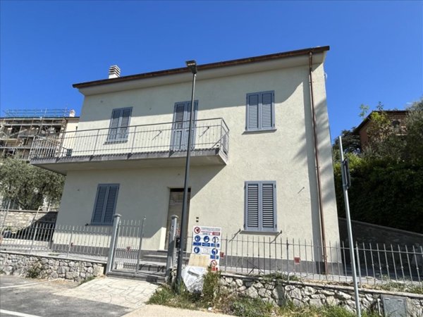 casa indipendente in vendita a Castiglione del Lago