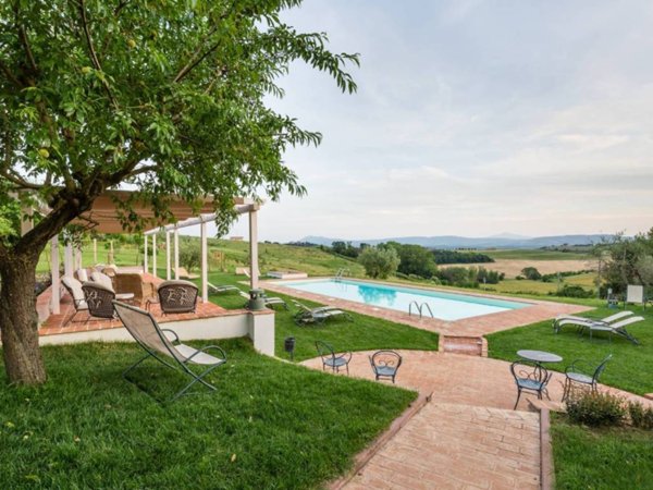 villa in vendita a Castiglione del Lago